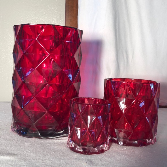 NWT Yankee Candle Red glass Jar Set